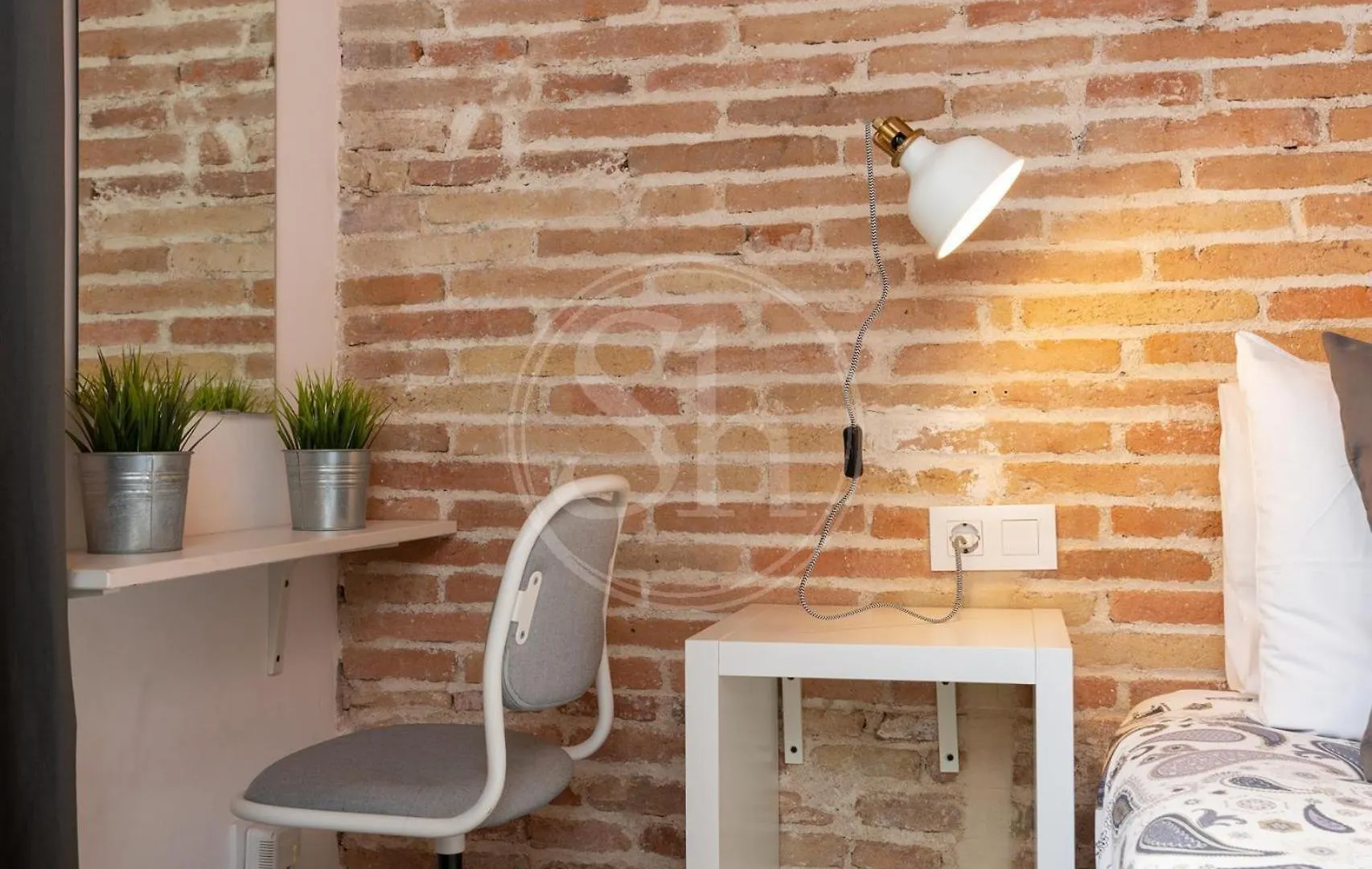 Comodo Apartamento Cerca De Plaza Cataluna Barcelona Apartment